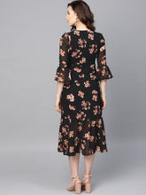 Cargar imagen en el visor de la galería, SASSAFRAS Women Black &amp; Pink Printed Wrap Dress